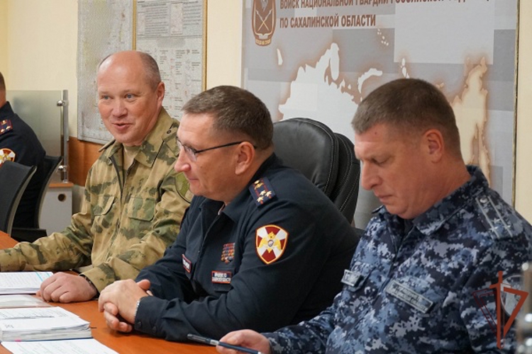 Заместитель командующего Восточным округом Росгвардии посетил подразделения ведомства на Сахалине