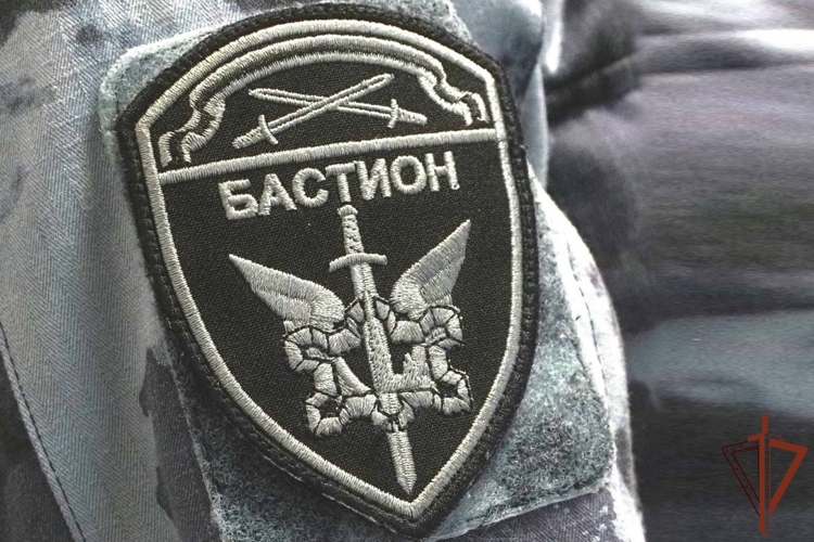 В Ленинградской области при содействии сотрудников ОМОН Росгвардии прошел профилактический рейд по проверке соблюдения миграционного законодательства 