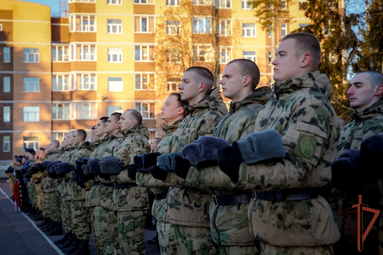 Памятник росгвардейцам-участникам СВО открыли в Ленинградской области  