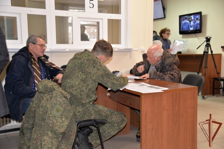 Росгвардия передала в зону СВО свыше 1600 ружей от жителей Свердловской области