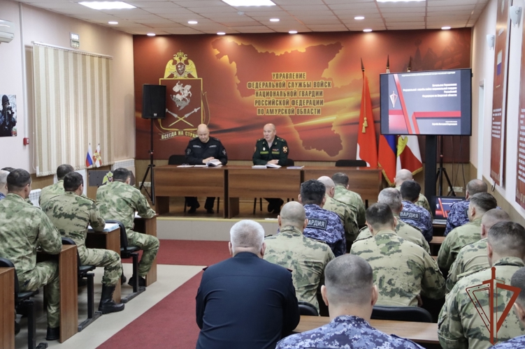 Заместитель командующего Восточным округом Росгвардии проверил подразделения ведомства в Амурской области