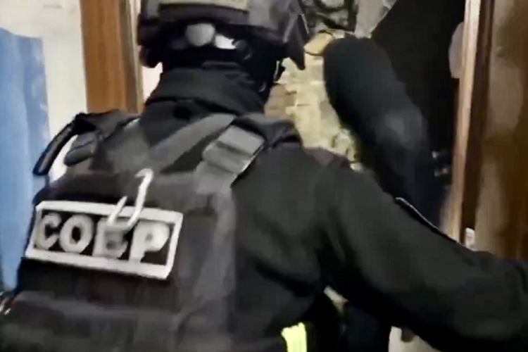 Подозреваемые в вымогательстве денежных средств у участника СВО задержаны в Астраханской области при силовой поддержке СОБР Росгвардии