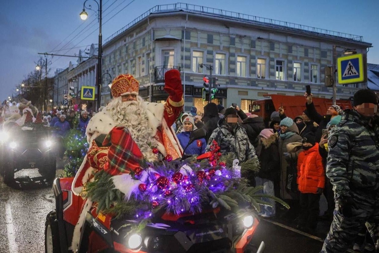 Росгвардейцы приняли участие в обеспечении безопасности «НаШествия Дедов Морозов» в Ярославской области