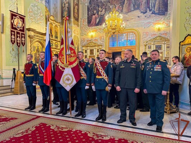 В Саратове росгвардейцы приняли участие в соборном молении о победе и наступлении мира