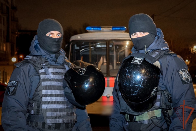 Росгвардейцы обеспечили безопасность матча РПЛ в Санкт-Петербурге 