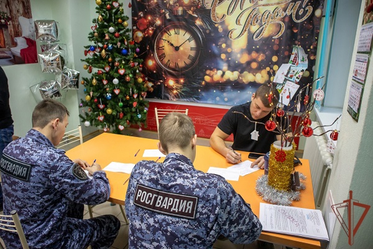 В новогодней донорской акции приняли участие росгвардейцы на Кубани (видео)