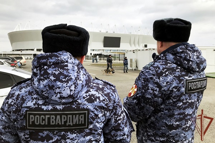 В Ростове-на-Дону росгвардейцы обеспечили безопасность футбольного матча РПЛ