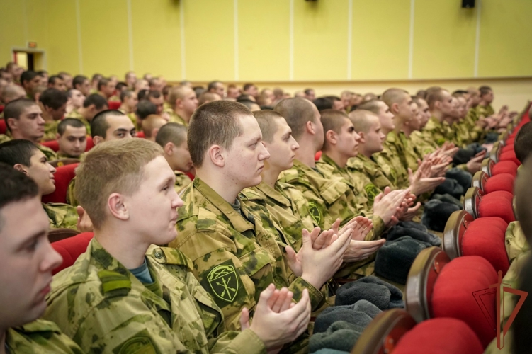 Памятник росгвардейцам-участникам СВО открыли в Ленинградской области