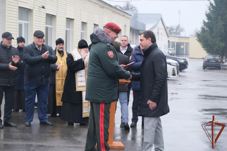 В Орле увековечили память сотрудников Росгвардии, погибших при исполнении служебного долга