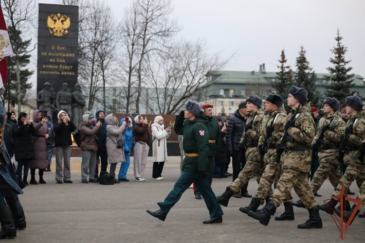 Новобранцы дивизии имени Ф.Э. Дзержинского Росгвардии приняли военную присягу (видео)
