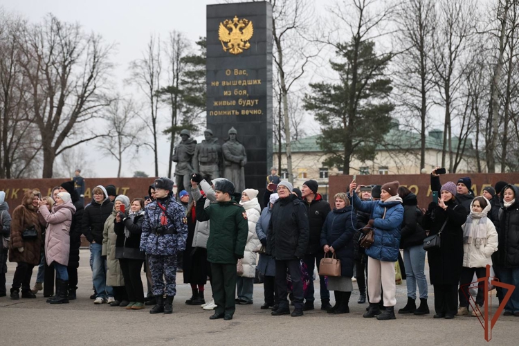 Новобранцы дивизии имени Ф.Э. Дзержинского Росгвардии приняли военную присягу (видео)