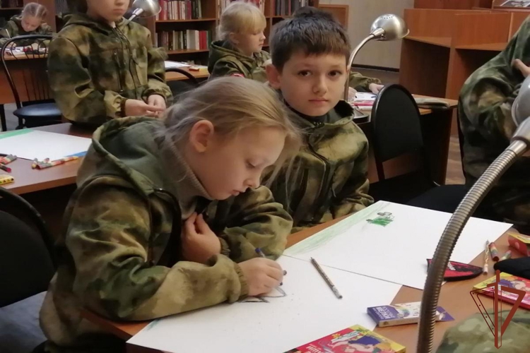 В Подмосковье преподаватели ВГИК провели занятие для воспитанников клуба «Юный Софринец» Росгвардии 