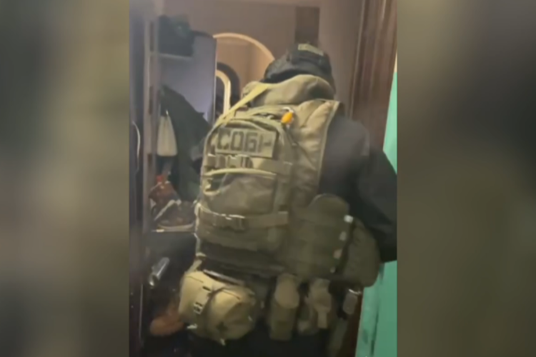 При силовой поддержке спецназа Росгвардии в Твери пресечена деятельность организованной преступной группы (видео)