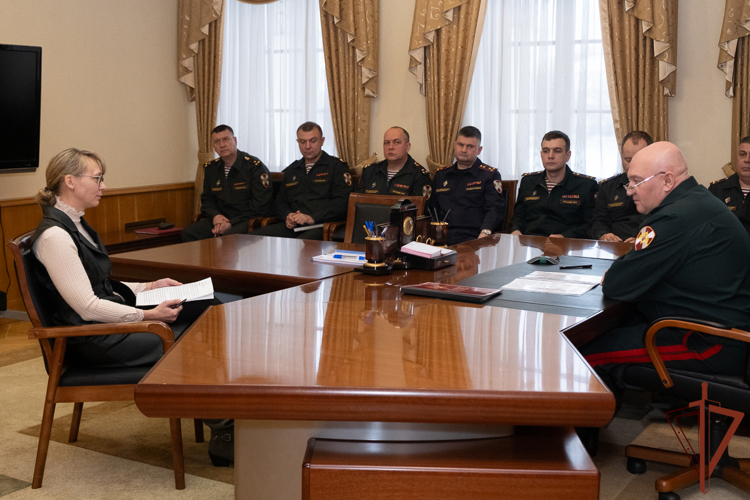 Командующий Уральским округом Росгвардии провел личный прием граждан