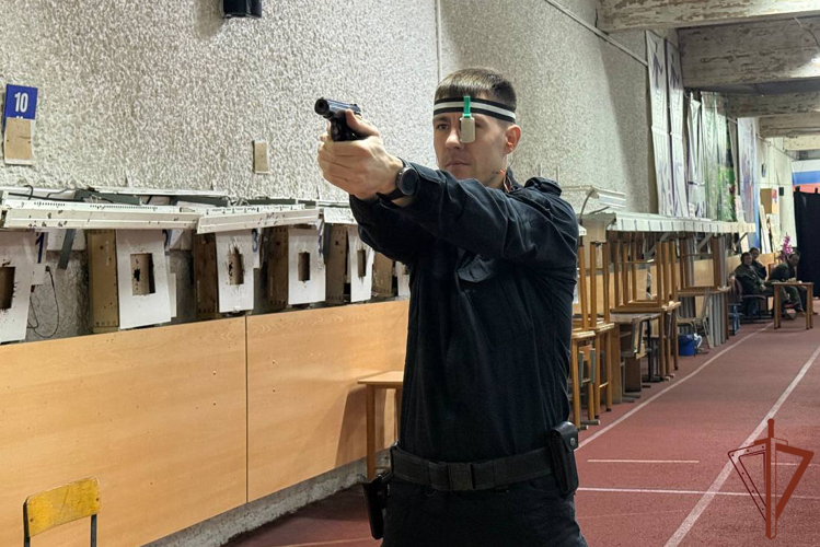 В Томской области прошел чемпионат Сибирского округа Росгвардии по служебному двоеборью 