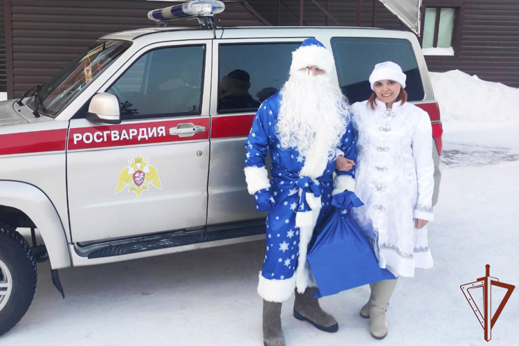 В Уральском округе Росгвардии проходят мероприятия в рамках новогодних ведомственных акций