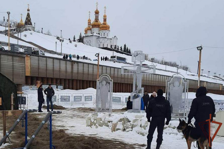 Правопорядок во время крещенских купаний на Урале обеспечили росгвардейцы