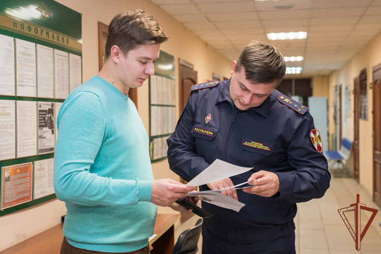 В Уральском округе Росгвардии подвели итоги работы по контролю за оборотом оружия