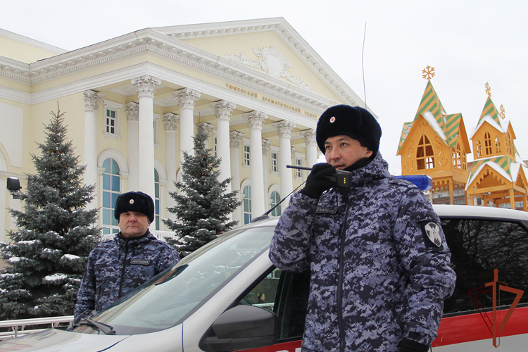 Росгвардейцы обеспечили безопасность в новогоднюю ночь на Урале