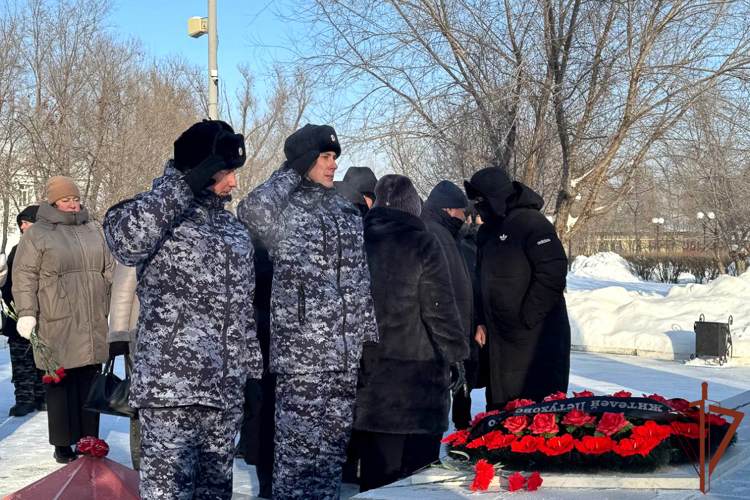 На Урале росгвардейцы приняли участие в мероприятиях, приуроченных к 82-й годовщине снятия блокады Ленинграда