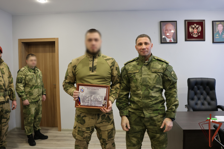 В Курске наградили отличившихся саперов Росгвардии