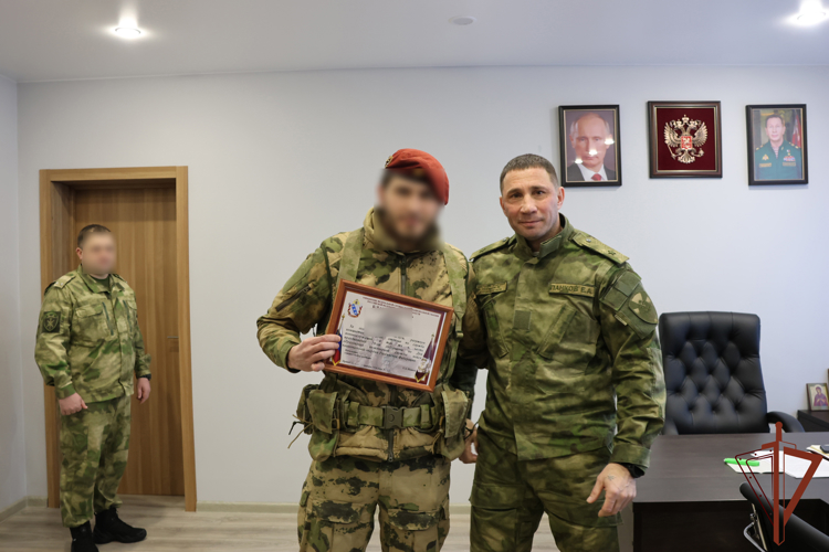 В Курске наградили отличившихся саперов Росгвардии
