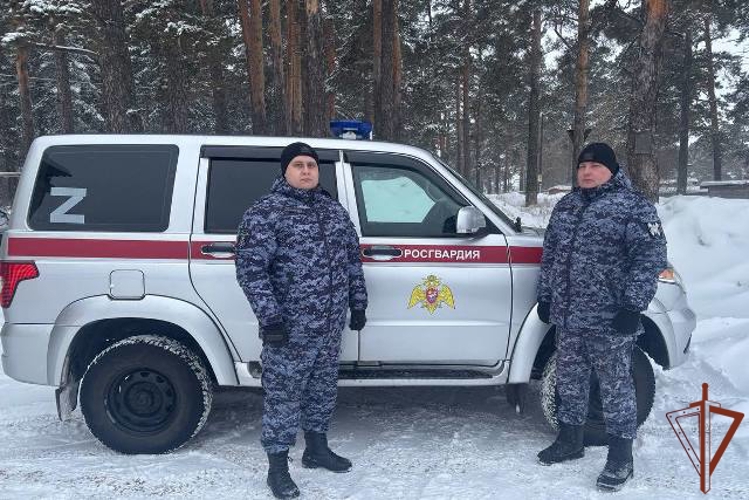Сотрудники Росгвардии пришли на помощь жителям Сибири, оказавшимся в трудных жизненных ситуациях