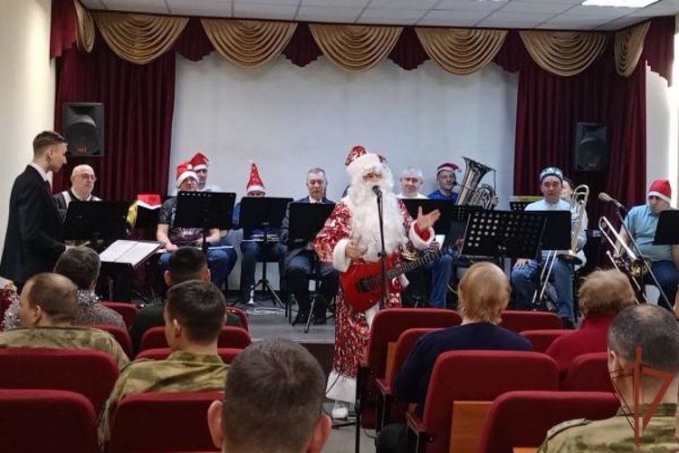 Новогодние акции и мероприятия провели  росгвардейцы в регионах Сибири 