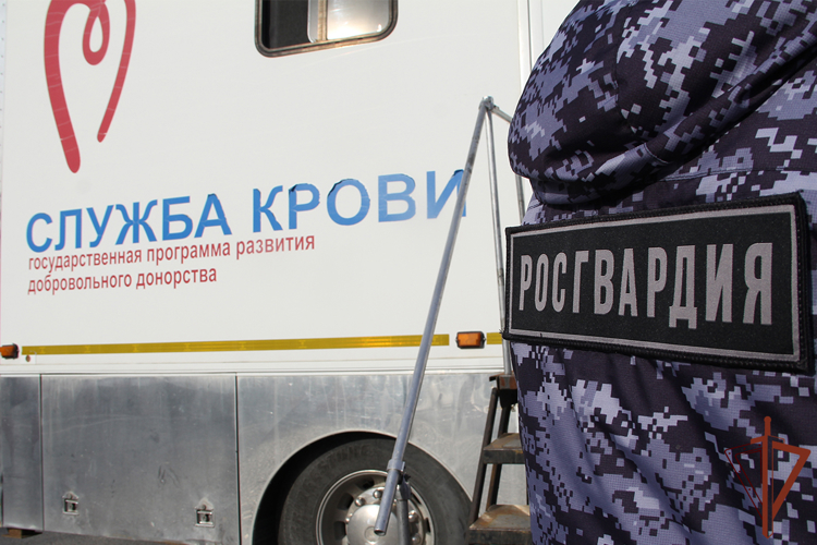 На Урале военнослужащие и сотрудники Росгвардии присоединились к акции «От сердца к сердцу»