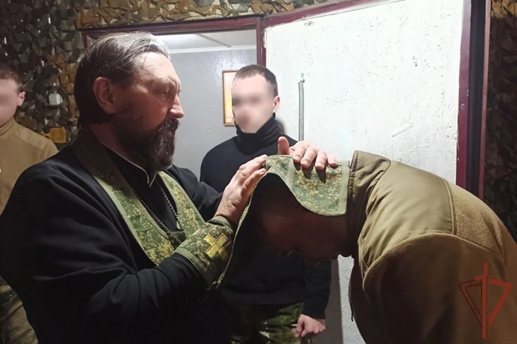 Священнослужитель посетил подразделения Росгвардии в Херсонской и Запорожской областях
