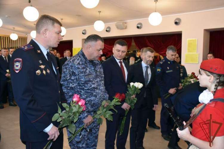 На Дальнем Востоке росгвардейцы приняли участие в мероприятиях, посвященных дню воинской славы России