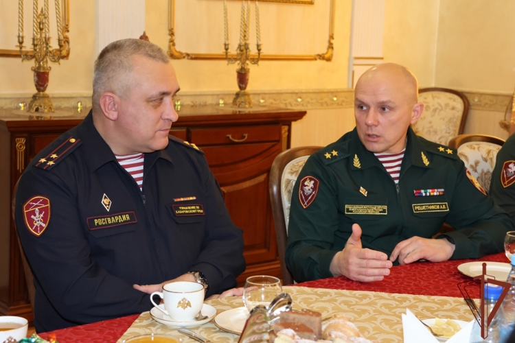 Командующий Восточным округом Росгвардии встретился с журналистами региона (видео)