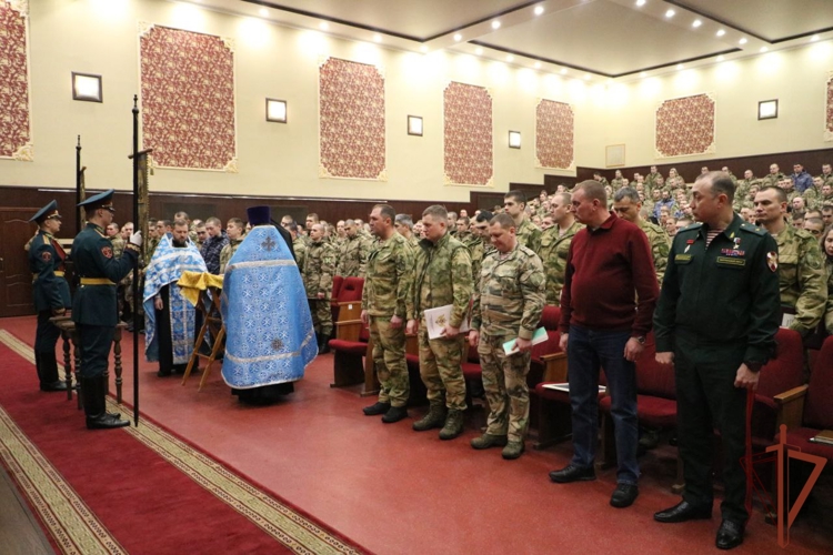 В Московской области подразделению Росгвардии передали икону Пресвятой Богородицы
