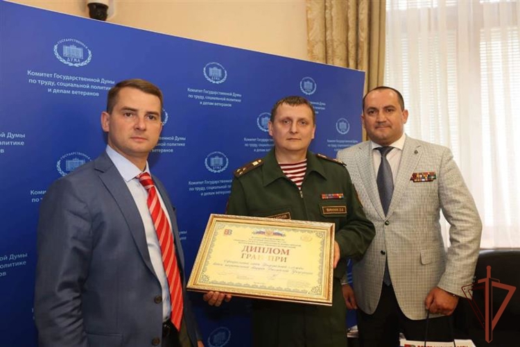 Специалисты пресс-служб Росгвардии отмечают профессиональный праздник