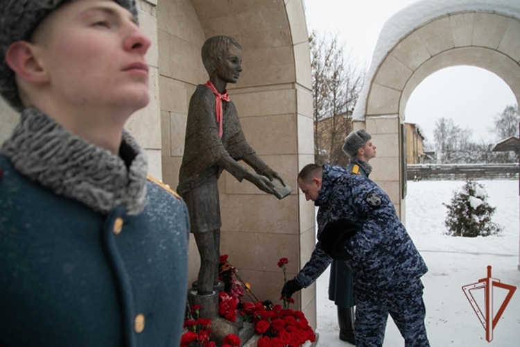 В Нижегородской области росгвардейцы почтили память ленинградской школьницы Тани Савичевой