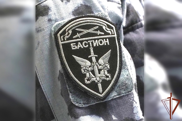 В Санкт-Петербурге при содействии ОМОН Росгвардии проведен профилактический рейд на оптовом рынке