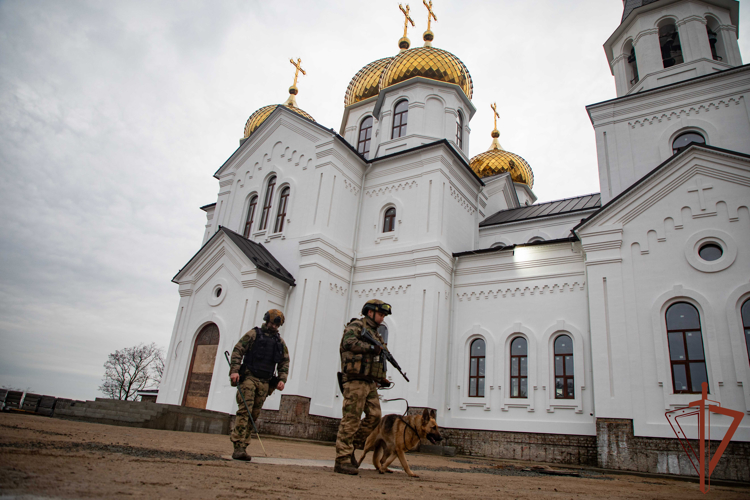 Росгвардейцы обеспечили безопасность Рождественских богослужений в районах проведения специальной военной операции