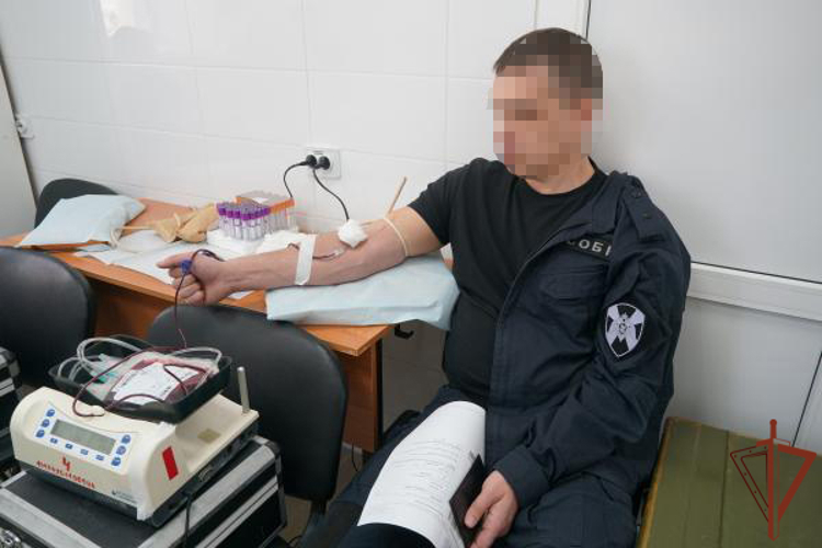 В Ульяновске росгвардейцы пополнили региональный банк донорской крови (видео)