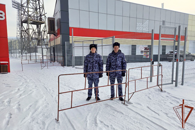 Росгвардия обеспечила безопасность хоккейных матчей ВХЛ и КХЛ в Сибири
