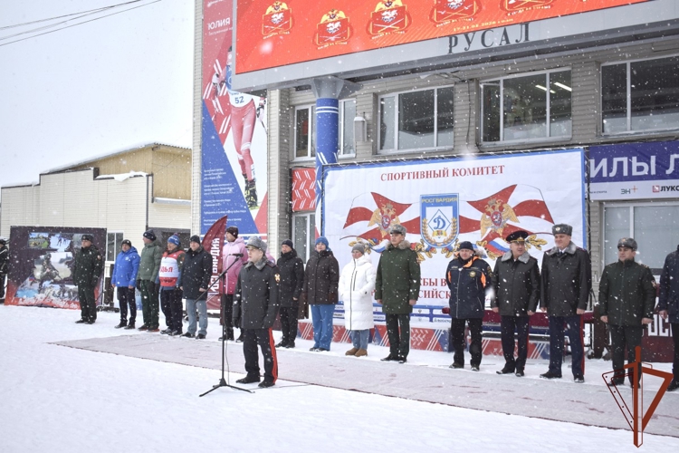 Открытие чемпионатов Росгвардии по лыжным гонкам и служебному двоеборью состоялось в Сыктывкаре 