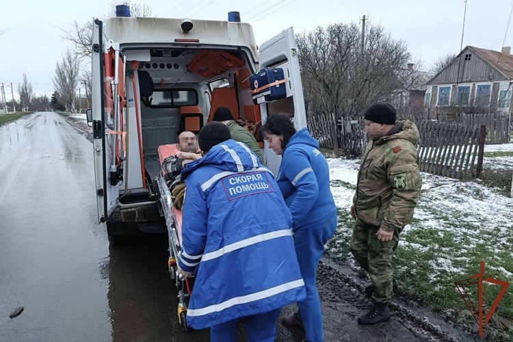 Росгвардейцы спасли мужчину в ДНР 