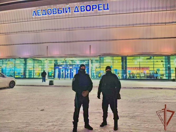 В Санкт-Петербурге и Череповце росгвардейцы обеспечили безопасность хоккейных матчей