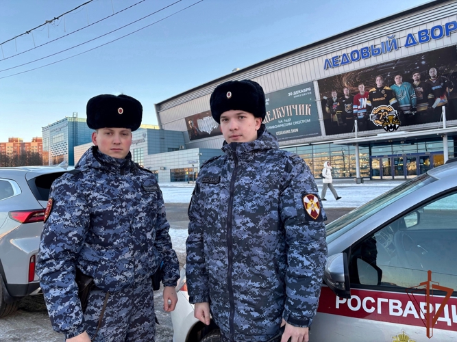В Санкт-Петербурге и Череповце росгвардейцы обеспечили безопасность хоккейных матчей