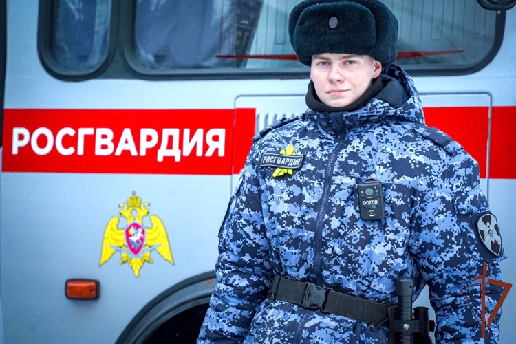 Росгвардейцы обеспечили безопасность матча КХЛ в Санкт-Петербурге