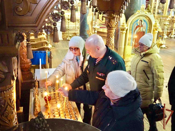 В Ленинградской области родителям погибшего на СВО росгвардейца было передано удостоверение к ордену Мужества 