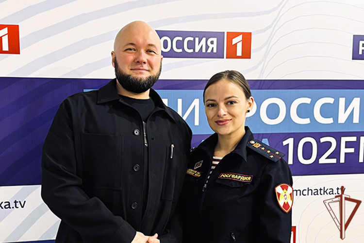 На Дальнем Востоке росгвардейцы стали гостями эфиров региональных радиостанций