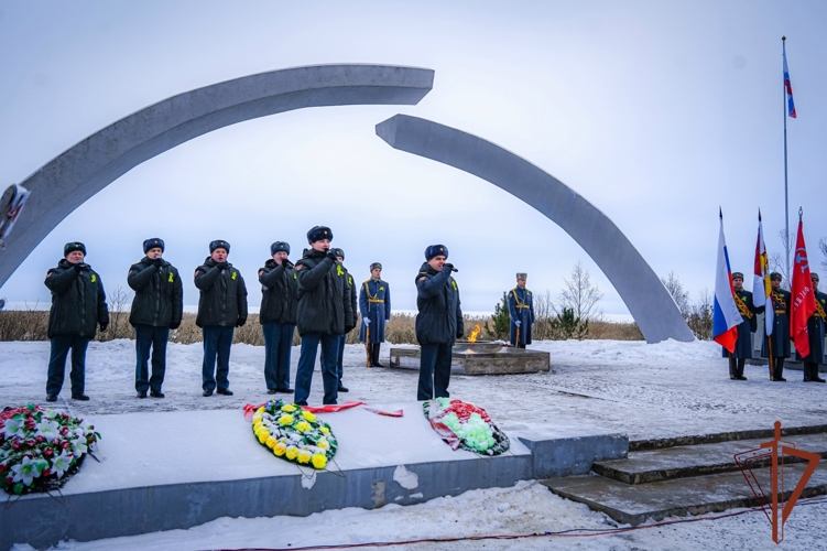Военнослужащие и сотрудники Северо-Западного округа Росгвардии почтили память погибших защитников Ленинграда