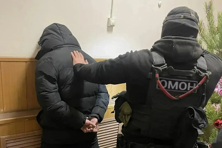 При содействии ОМОН Росгвардии в Чите задержан подозреваемый в убийстве