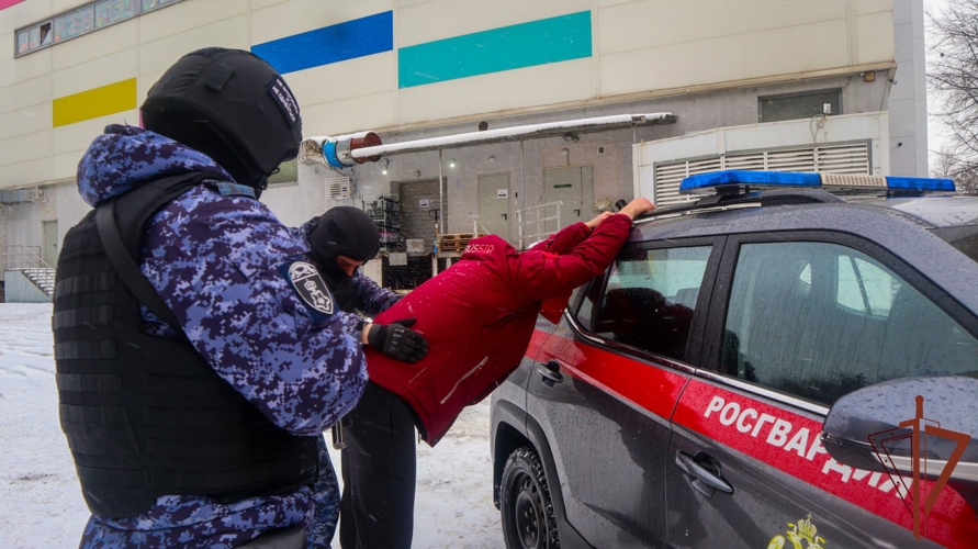 В Подмосковье сотрудники Росгвардии провели учение по отработке действий при угоне автомобиля, находящегося под охраной (видео) 