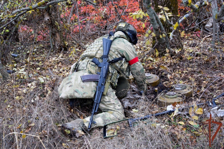 Инженеры Росгвардии за год выполнили более 50 тысяч служебно-боевых задач в районах проведения СВО и КТО (видео)